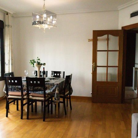 Antonio Lopez 217 Appartement Madrid Buitenkant foto