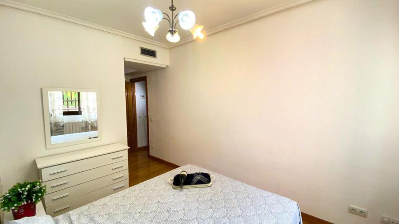 Antonio Lopez 217 Appartement Madrid Buitenkant foto