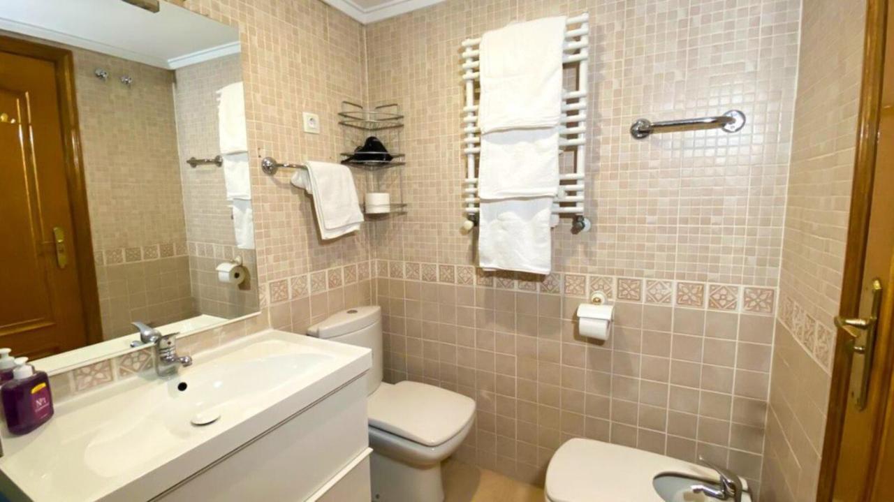Antonio Lopez 217 Appartement Madrid Buitenkant foto