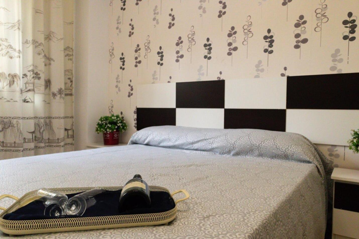 Antonio Lopez 217 Appartement Madrid Buitenkant foto