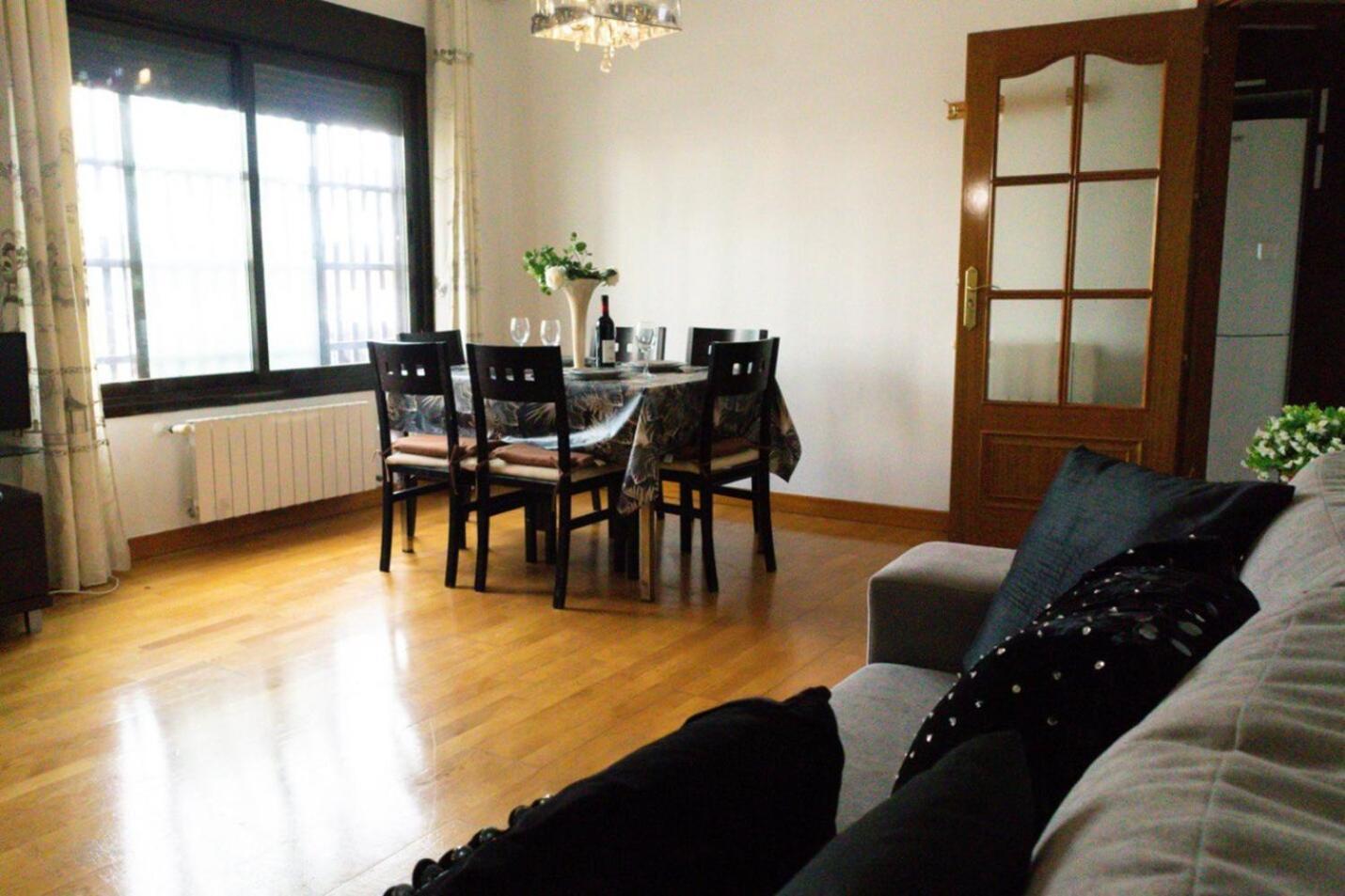 Antonio Lopez 217 Appartement Madrid Buitenkant foto